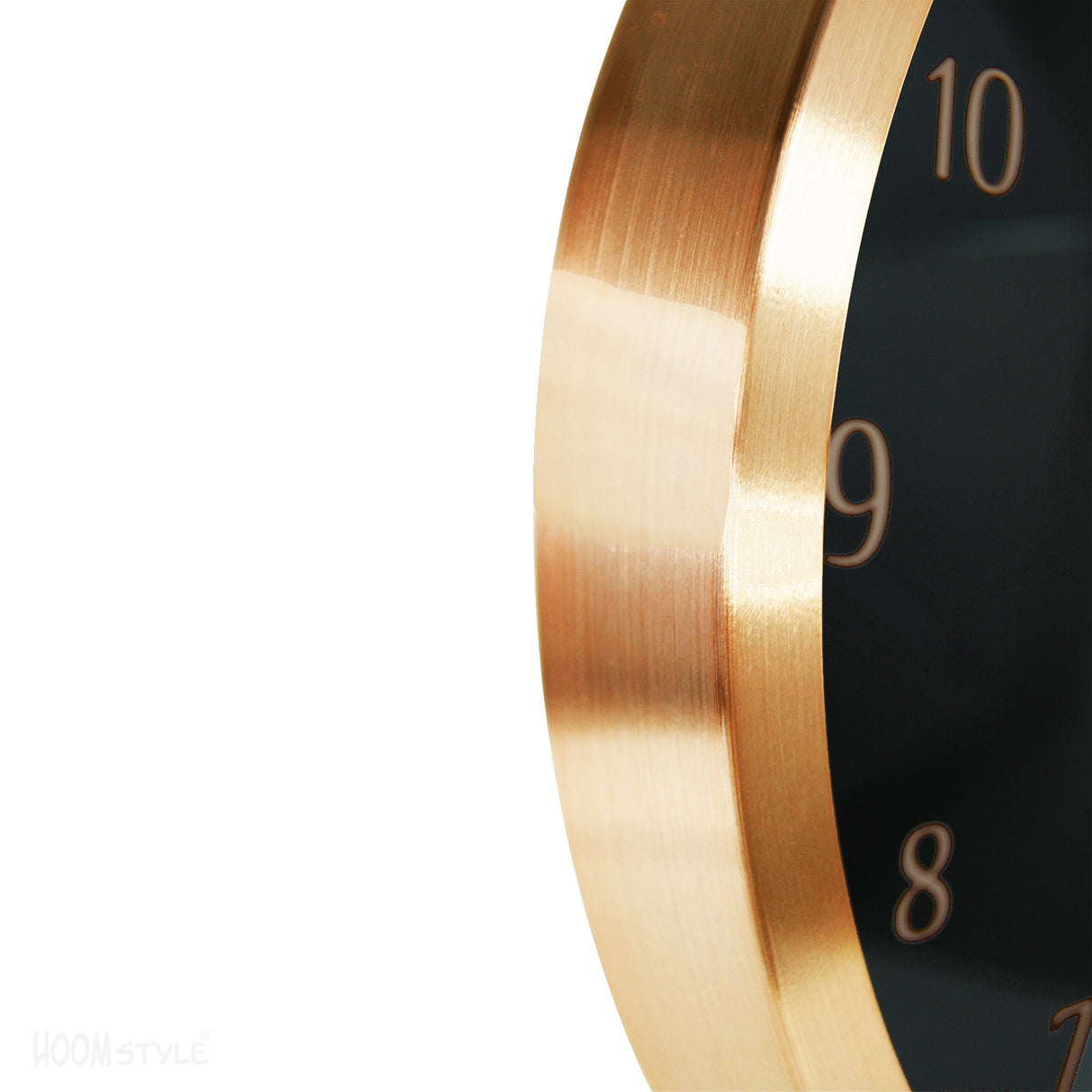 HOOMstyle Klok - Wandklok Rond - Metalen Lijst - Ø30cm - Goud / Zwart