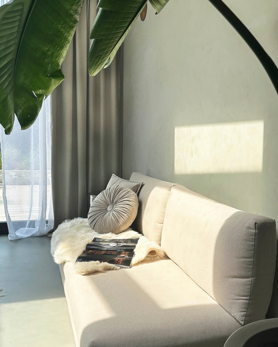 HOOMstyle Kant en Klaar gordijn Moon - 100% Verduisterend - Met Plooiband