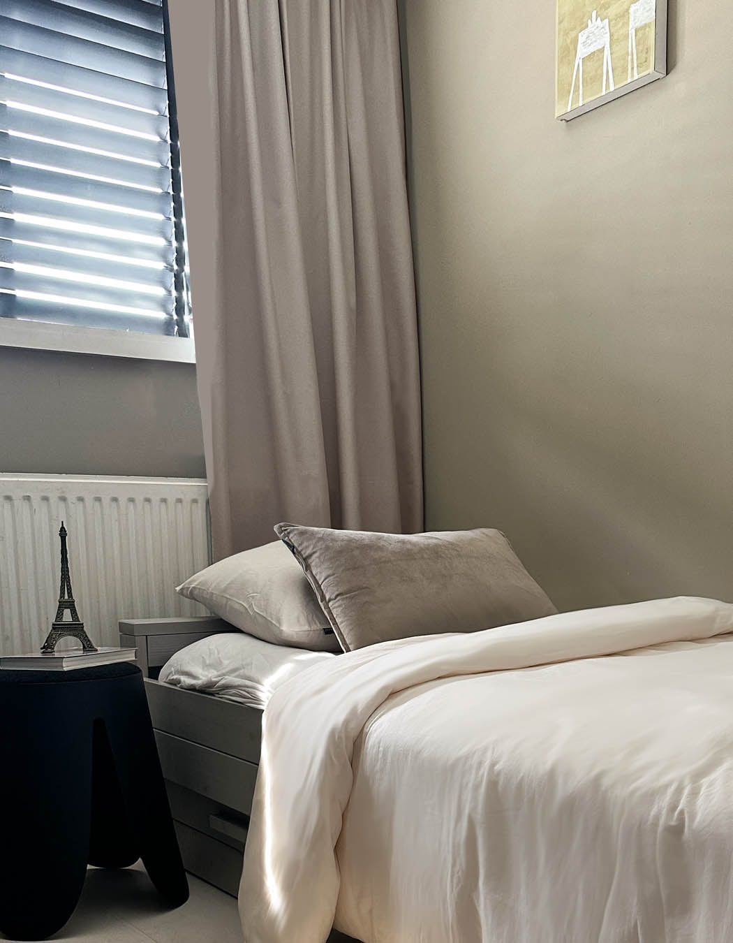 HOOMstyle Ready-Made Curtain Moon - 100% Blackout - Pleated header tape