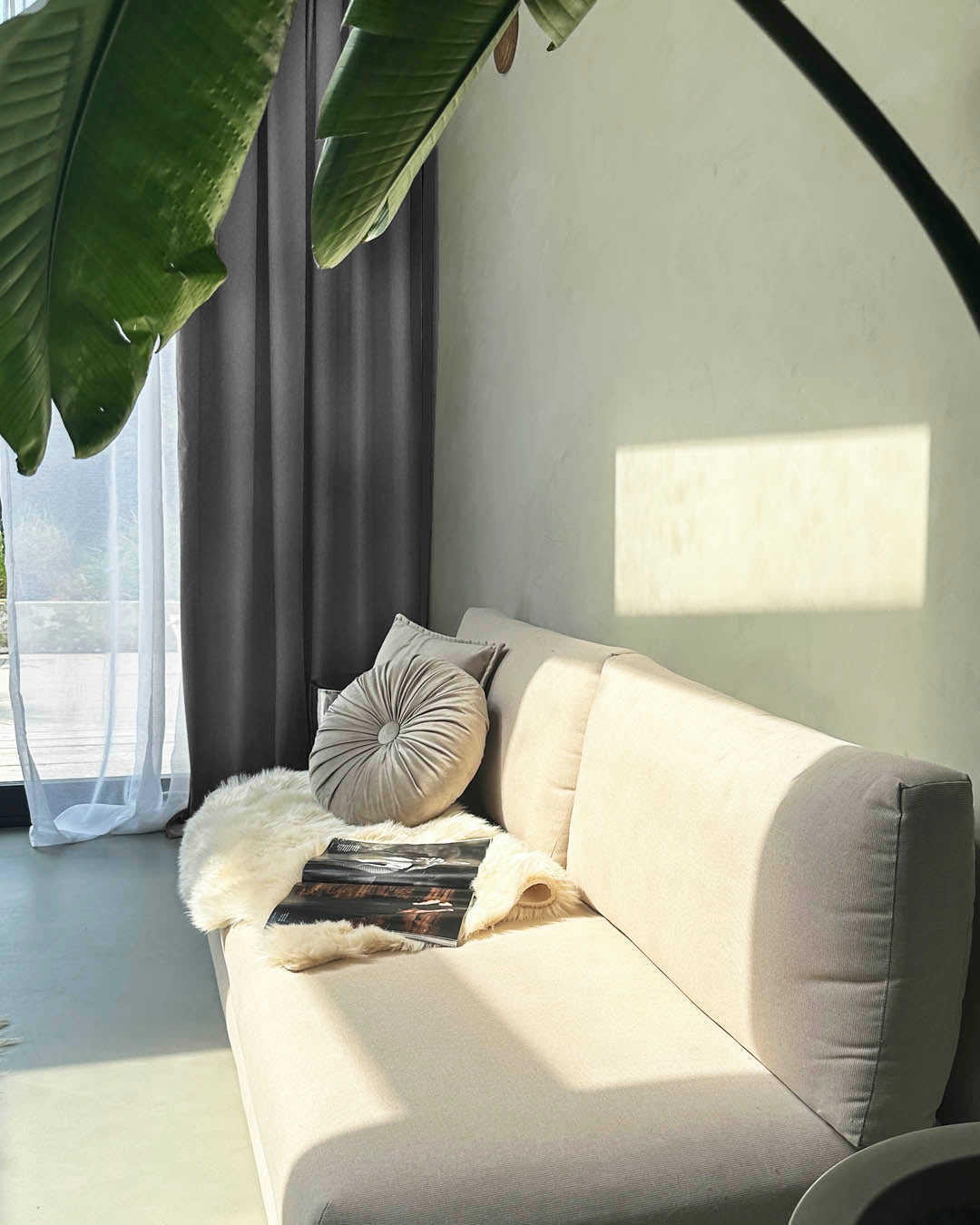 HOOMstyle Kant en Klaar gordijn Moon - 100% Verduisterend - Met Plooiband