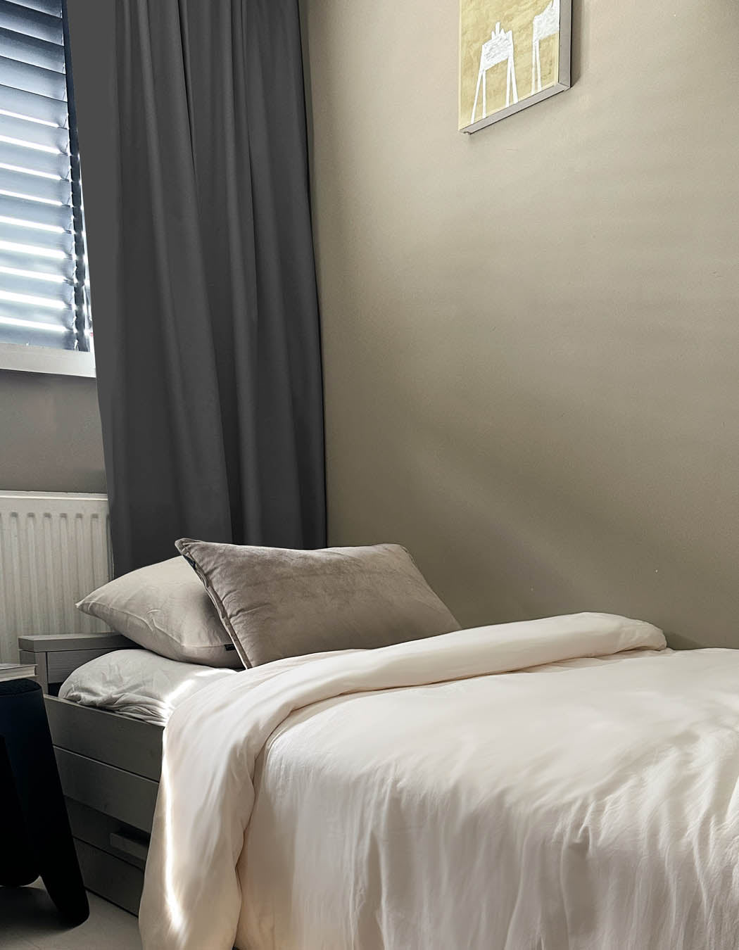 HOOMstyle Kant en Klaar gordijn Moon - 100% Verduisterend - Met Plooiband