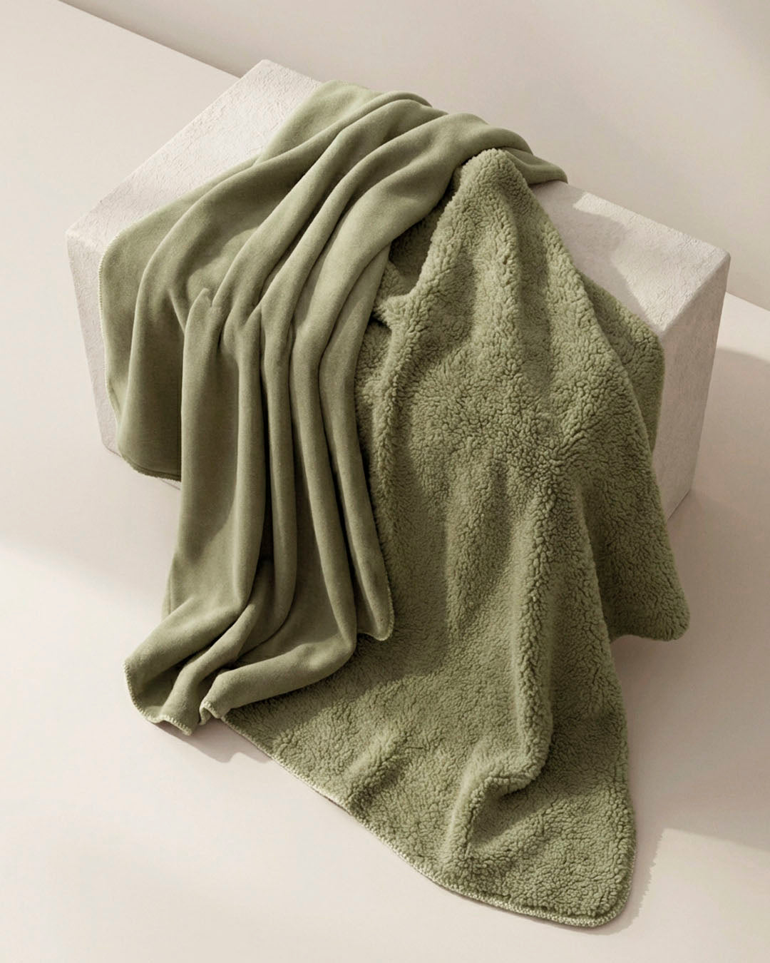 HOOMstyle Plaid Lotus - Fleece Blanket - Teddy